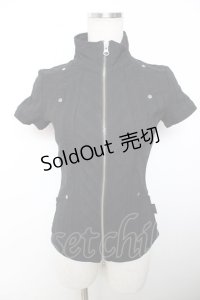 Ozz On / ZIPアップ半袖トップス  黒 Y-25-12-04-067-OO-TO-SZ-ZY