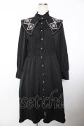 axes femme / 刺繍襟ワンピース F 黒 Y-25-12-04-126-AX-OP-SZ-ZY