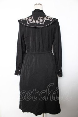 画像2: axes femme / 刺繍襟ワンピース F 黒 Y-25-12-04-126-AX-OP-SZ-ZY