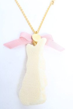 画像2: Q-pot. / ミルクなうさぎクッキーネックレス  ミルク Y-25-12-04-014-QP-AC-SZ-ZY