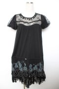 GRAMM / プリント裾レースカットワンピース  黒 Y-25-12-04-169-HN-OP-SZ-ZY