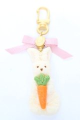 Q-pot. / ミルクなうさぎクッキーキーチャーム  ミルク Y-25-12-04-016-QP-AC-SZ-ZY