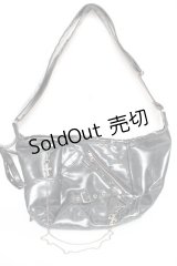 Ozz On / チェーン付き半月ショルダーバッグ  黒 Y-25-12-04-036-OO-BG-SZ-ZY