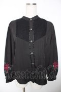axes femme / 袖刺繍×ヨークレースブラウス F 黒 Y-25-12-05-064-AX-BL-SZ-ZY