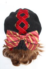 ATELIER PIERROT / ハリー・ポッターリボンブローチ付きレースアップベレー帽  グリフィンドール Y-25-12-05-032-EL-ZA-SZ-ZY