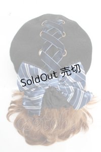 ATELIER PIERROT / ハリー・ポッターリボンブローチ付きレースアップベレー帽  レイブンクロー（ブルー） Y-25-12-05-034-EL-ZA-KB-ZY