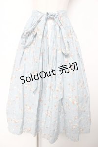 WONDERFUL WORLD / 小花ブーケ柄オーバースカート  サックス Y-25-12-08-051-LO-SK-SZ-ZY