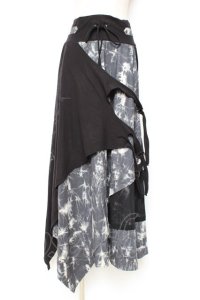 Ozz Croce / クロス×歯車ptタイダイ変形スカート  黒×グレー Y-25-12-10-079-OO-SK-SZ-ZY