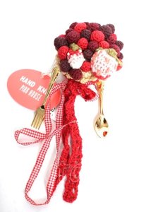 PINK HOUSE / 苺タルトモチーフブローチ  アカ Y-25-12-12-072-LO-ZA-SZ-ZY