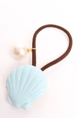 Q-pot. / シェルマカロンヘアゴム  サックス Y-25-12-12-006-QP-AC-SZ-ZY