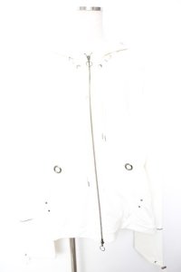 Ozz conte / フロント刺繍BIGパーカー  白 Y-25-12-17-038-OO-TO-SZ-ZY