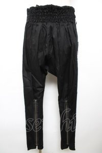PUTUMAYO / エンブレム刺繍裾ZIPパンツ  黒 Y-25-12-17-135-PT-PA-SZ-ZY