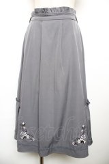 axes femme / 花刺繍入り切替フレアスカート M グレー Y-25-12-17-140-AX-SK-SZ-ZY
