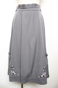 画像1: axes femme / 花刺繍入り切替フレアスカート M グレー Y-25-12-17-140-AX-SK-SZ-ZY