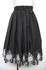 axes femme POETIQUE / ハート透かし刺繍入りスカート  黒 Y-25-12-17-153-AX-BL-SZ-ZY