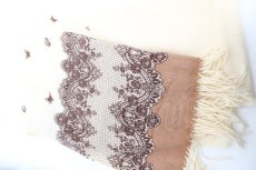 画像2: axes femme / 起毛レース×プリントストール 200×50cm 生成り Y-25-12-19-008-AX-ZA-SZ-ZY (2)