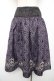 画像2: axes femme / Disneyダークオーナメント柄スカート M パープル Y-25-12-19-089-AX-SK-SZ-ZY (2)