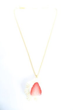 画像3: Q-pot. / ホイップ&ストロベリーマカロン ネックレス  クリーム Y-25-12-23-003-QP-AC-SZ-ZY