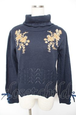 画像1: axes femme / フラワー刺繍タートルニット M 紺 Y-25-12-23-033-AX-TO-SZ-ZY