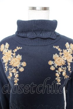 画像3: axes femme / フラワー刺繍タートルニット M 紺 Y-25-12-23-033-AX-TO-SZ-ZY