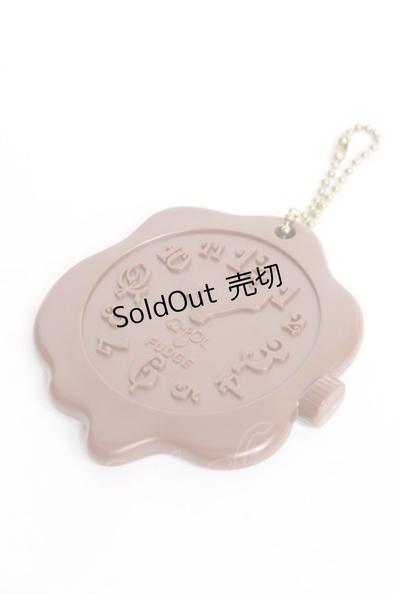 画像1: Q-pot. / FUDGE”101号記念特別付録 ミラー  ブラウン Y-25-12-27-006-QP-ZA-SZ-ZT445-F006 (1)