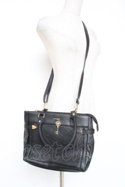 画像1: axes femme / 鍵付き薔薇デザインバッグ  黒 Y-25-12-27-021-AX-BG-SZ-ZY