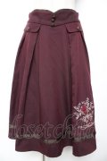 axes femme / ローズ刺繍フレアスカート F ワイン Y-26-01-01-136-AX-SK-SZ-ZY