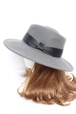 画像2: axes femme / フェルトポークパイハット  グレー Y-26-01-01-022-AX-AC-SZ-ZTK037 (2)