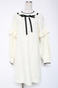 axes femme / リボン付き袖フリルニットワンピース F 白 Y-26-01-05-048-AX-OP-SZ-ZY