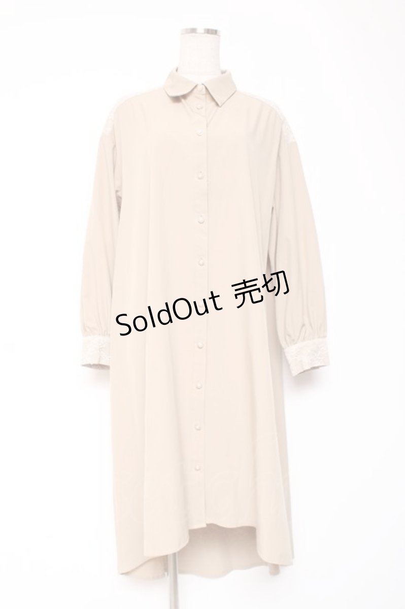 画像1: axes femme / フィッシュテールシャツワンピース F ベージュ Y-26-01-05-088-AX-OP-SZ-ZI (1)
