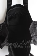 画像3: Maison de FLEUR / サテンフリルスクエアトートバッグ F ブラック Y-26-01-09-017-LO-BG-SZ-ZT088 (3)
