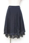 axes femme / リボン付パネル刺繍スカート M 紺 Y-26-01-09-135-AX-SK-SZ-ZY