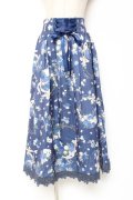 axes femme / ローズリース柄スカート F 紺 Y-26-01-09-142-AX-SK-SZ-ZY