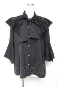 axes femme / タイ付姫袖風フリルブラウス F 黒 Y-26-01-09-027-AX-BL-SZ-ZY