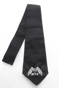 MA / ロゴ刺繍ネクタイ  黒 Y-26-01-12-013-PU-ZA-SZ-ZT0118Y