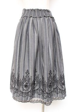 画像2: axes femme / 裾フロッキーローズストライプスカート  グレー Y-26-01-12-149-AX-SK-SZ-ZY