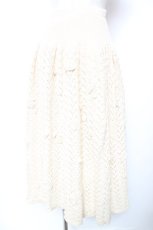 画像1: INGEBORG / 立体モチーフ付きニットスカート  生成り Y-26-01-16-188-LO-SK-SZ-ZT614 (1)