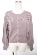 axes femme / フラワーガーデン刺繍カーディガン  グレー Y-26-01-18-027-AX-TO-SZ-ZY