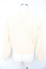 画像2: F i.n.t / モノグラムロゴ刺繍ケーブルニットカーディガン F クリーム Y-26-01-22-093-CA-TO-SZ-ZT233 (2)