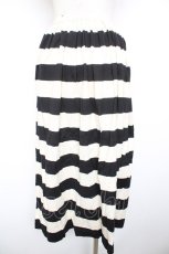画像2: INGEBORG / ボーダースカート F 黒×オフ Y-26-01-22-162-LO-SK-SZ-ZT619 (2)