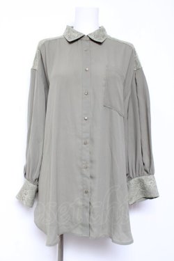 画像1: axes femme / レース重ねボリューム袖シャツ F カーキ Y-26-01-31-056-AX-BL-SZ-ZY