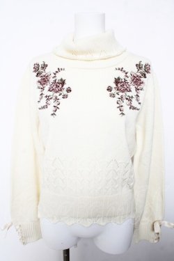 画像1: axes femme / フラワー刺繍タートルニット M 生成り Y-26-02-05-060-AX-TO-SZ-ZY