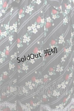 画像3: axes femme kawaii / いちご柄ジャンパースカート M 黒 Y-26-02-05-083-AX-OP-SZ-ZY