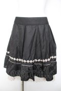 axes femme / レース使いシフォンプリーツスカート M 黒 Y-26-02-05-094-AX-SK-SZ-ZY