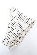 INGEBORG / 水玉柄三角スカーフ  オフ白 Y-26-02-09-015-LO-ZA-SZ-ZY