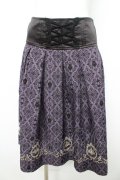 axes femme / Disneyダークオーナメント柄スカート M パープル Y-26-02-09-165-AX-SK-SZ-ZY