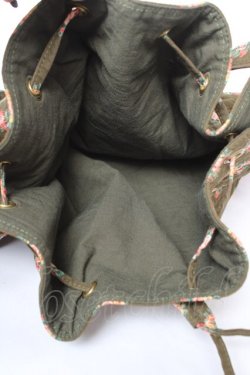 画像4: PINK HOUSE / ブーケ柄キルティング巾着バッグ  カーキ Y-26-02-09-040-LO-BG-SZ-ZY