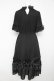 画像2: axes femme / カメオ付フレア袖ワンピース  黒 Y-26-02-11-068-AX-OP-SZ-ZY (2)