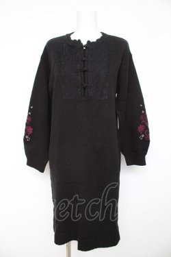 画像1: axes femme / 袖刺繍チャイナ釦ニットワンピース M 黒 Y-26-02-11-079-AX-OP-SZ-ZY