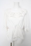 axes femme kawaii / フリル襟シャーリングブラウス M 白 Y-26-02-15-117-AX-BL-SZ-ZY